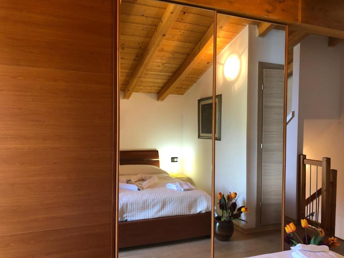 La Villetta In Residence Con Piscina E Vista Lago Parzanica Eksteriør billede